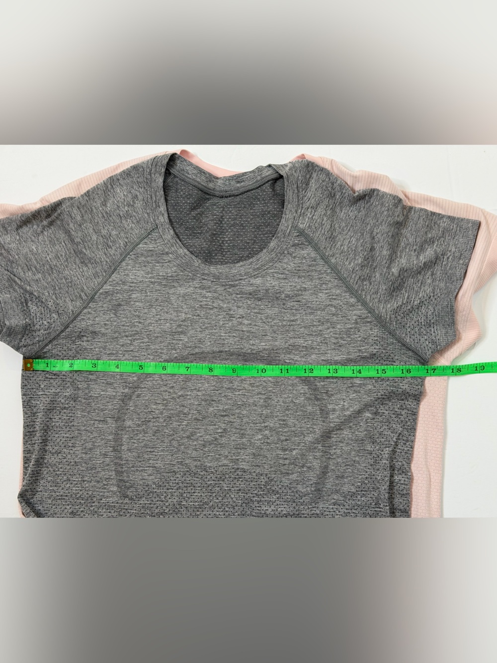 Lululemon Swiftly Tech Short Sleeve t-Shirt bundle Lot of 2 gray & light pink - Picture 6 of 8